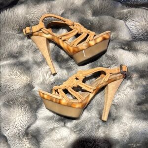 BCBG Tan Knot Platform Sandals with Tortoiseshell Accent